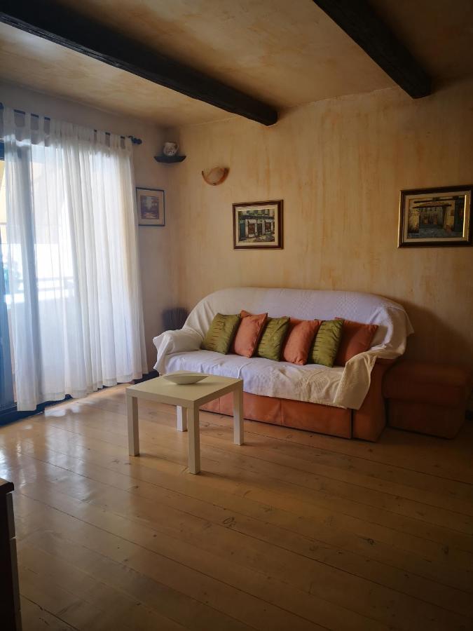 Apartment Marisa โปเรช ภายนอก รูปภาพ